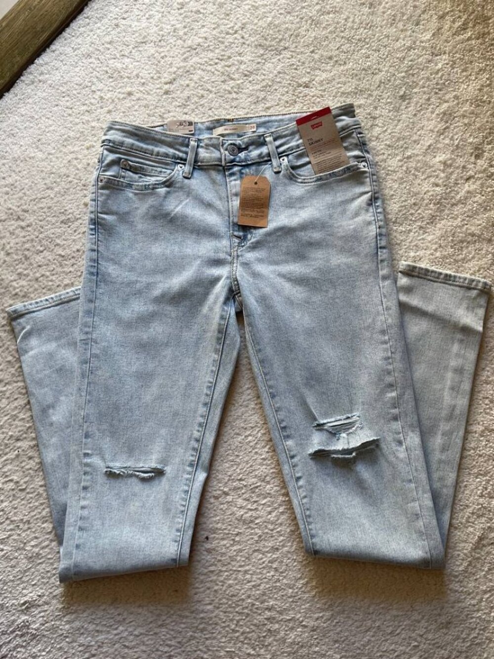 NWT Levi's 711 Mid Rise Skinny Women's Jeans Size 28/32